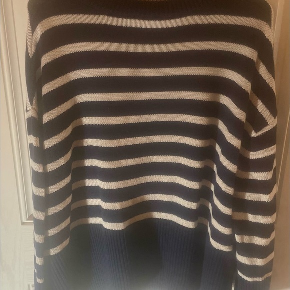 GAP used Navy and White Striped Turtleneck Sweater - Picture 4 of 4